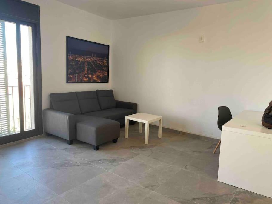 Modern Loft In Terrassa Apartment Bagian luar foto